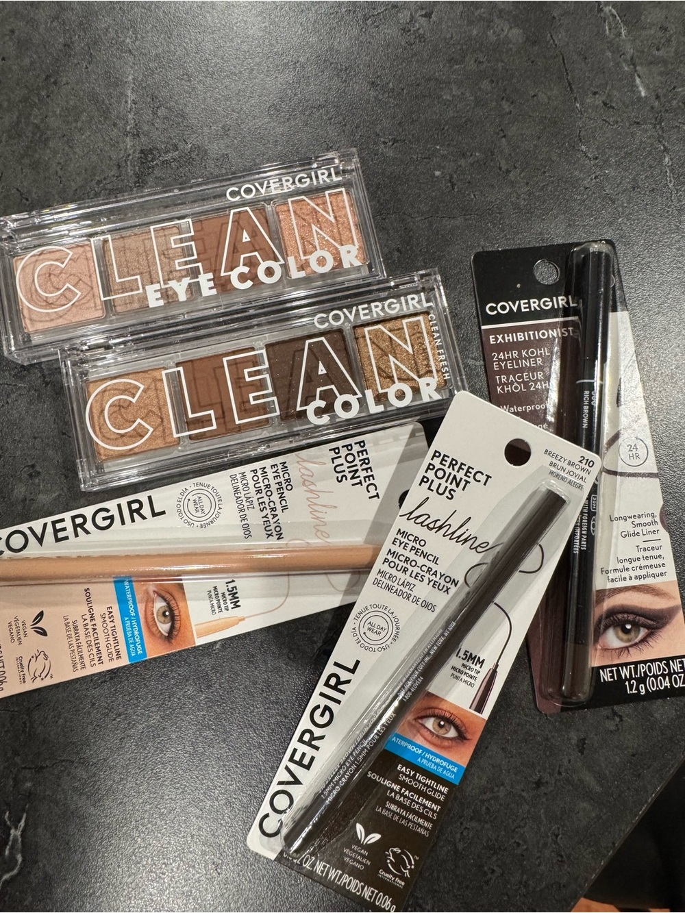 COVERGIRL eyeshadow and eyeliner bundle
